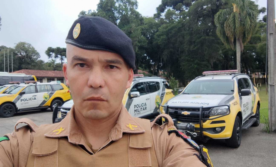 Após policiais salvarem a vida de um bebê, PM orienta sobre casos de engasgamento