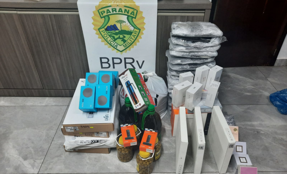 Policiais rodoviários estaduais apreendem drogas e equipamentos eletrônicos