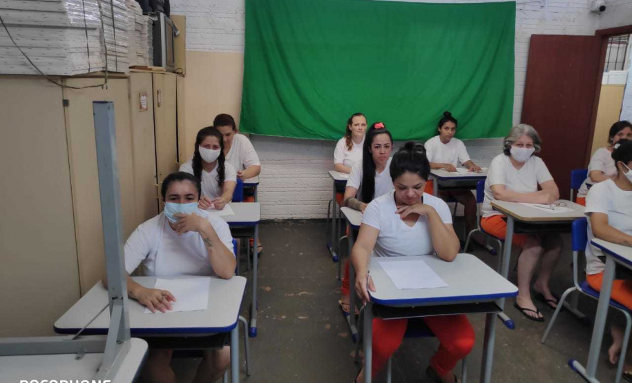 Penitenciária Feminina de Foz do Iguaçu viabiliza projetos para cursos de graduação e trabalho às presas da unidade