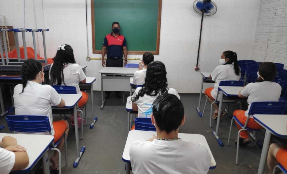 Penitenciária Feminina de Foz do Iguaçu viabiliza projetos para cursos de graduação e trabalho às presas da unidade
