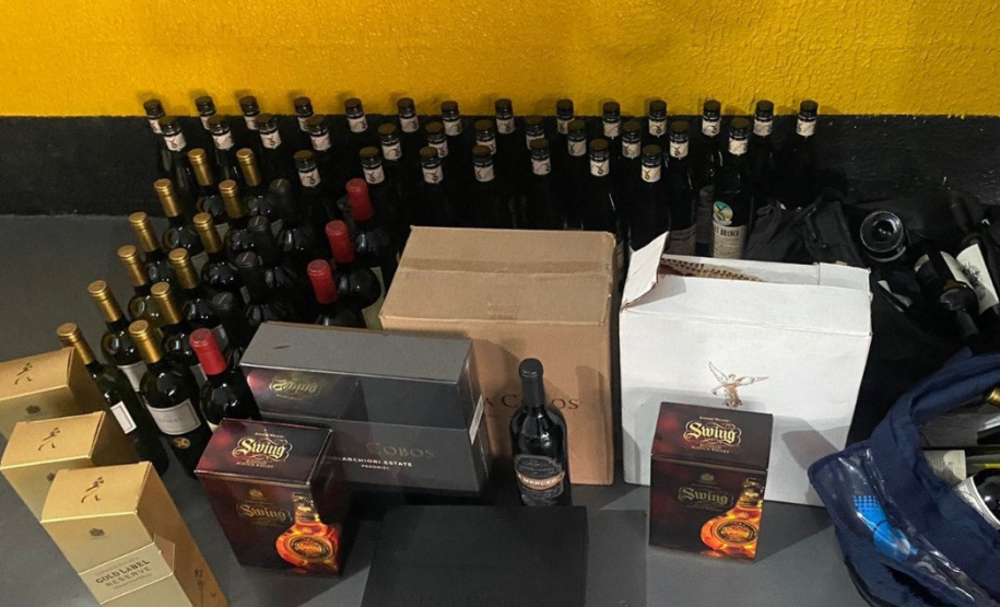 Polícia Rodoviária apreende droga e bebidas no Litoral e no Sudoeste do Paraná