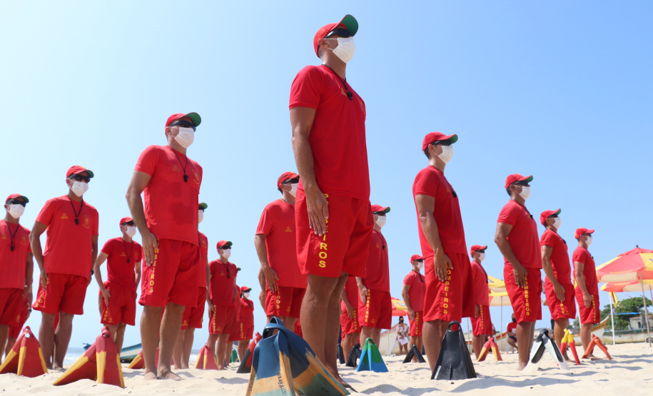 Mais 30 bombeiros se especializam em Curso de Guarda-Vidas