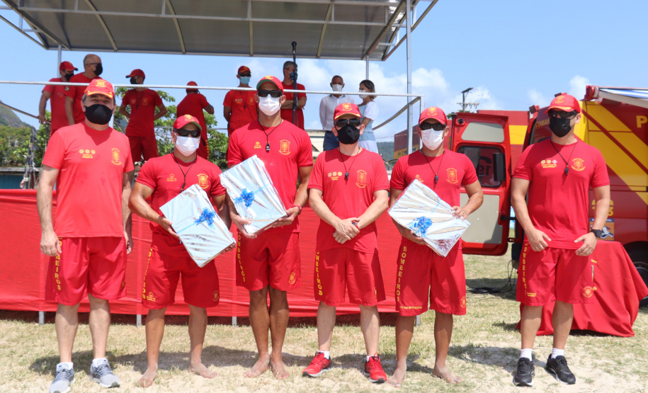 Mais 30 bombeiros se especializam em Curso de Guarda-Vidas