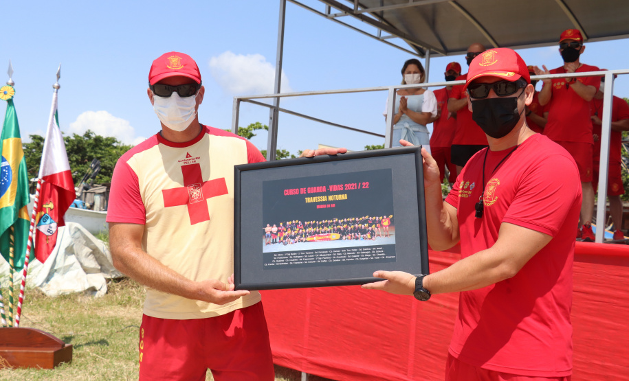 Mais 30 bombeiros se especializam em Curso de Guarda-Vidas