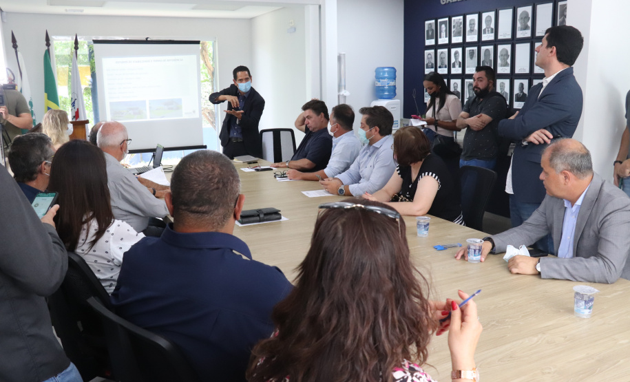 Prefeitos e secretário da Segurança Pública discutem obras e projetos na região de Londrina