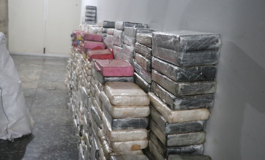 Policiais militares da ROTAM de Paranaguá localizam depósito com pasta base de cocaína estimada em R$ 150 milhões