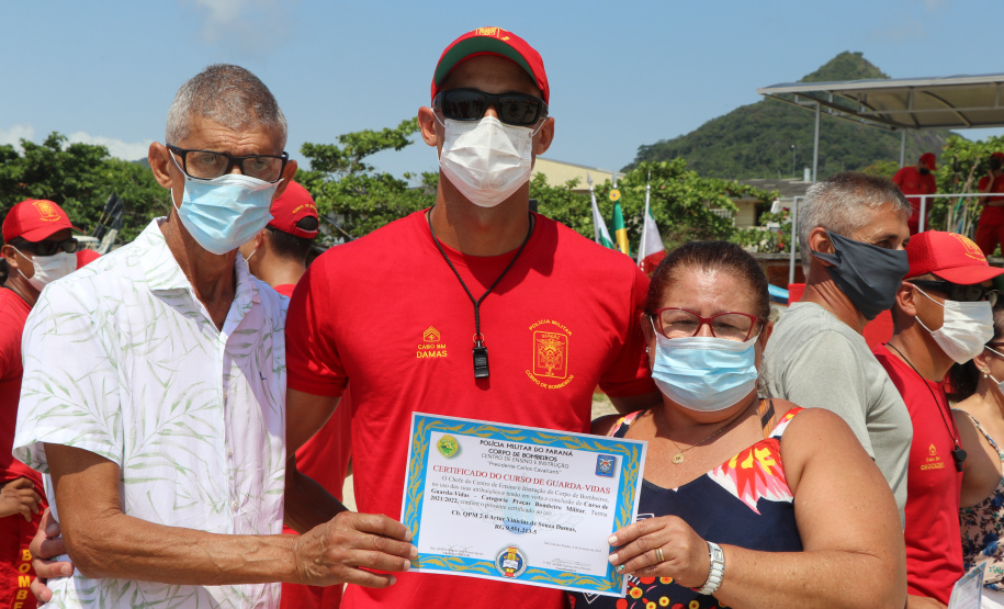 Mais 30 bombeiros se especializam em Curso de Guarda-Vidas
