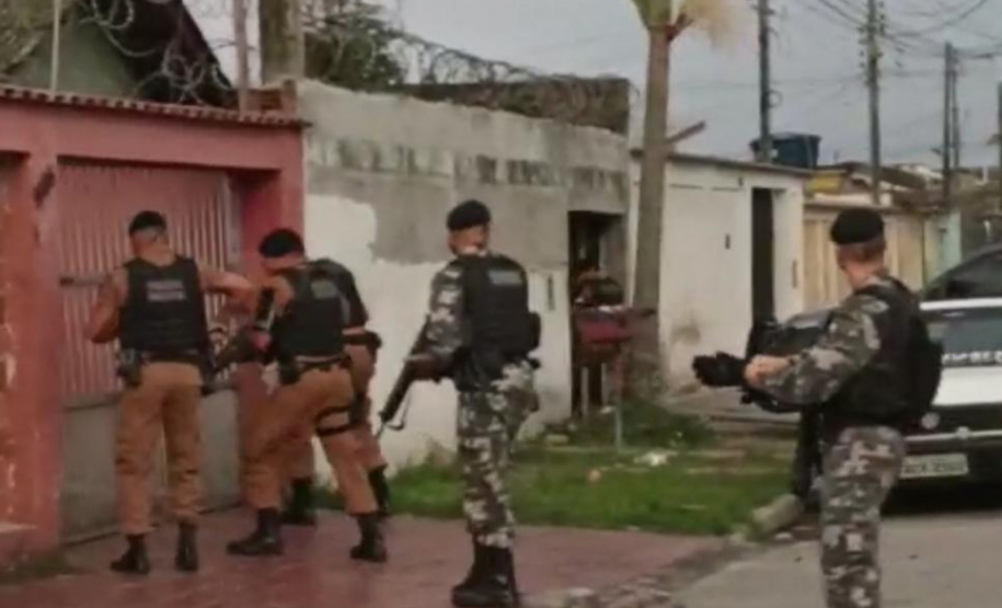 Operação das polícias Militar e Civil apreende drogas e encaminha nove pessoas no Litoral