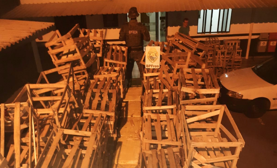No interior, Batalhão de Fronteira intercepta cargas de maconha e cigarro contrabandeado e causa quase R$ 5 milhões de prejuízo ao crime organizado