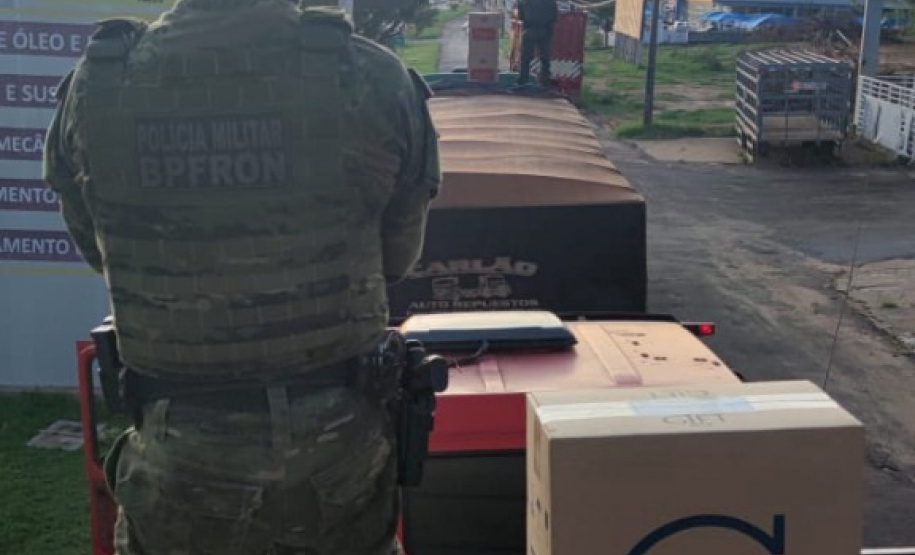 No interior, Batalhão de Fronteira intercepta cargas de maconha e cigarro contrabandeado e causa quase R$ 5 milhões de prejuízo ao crime organizado