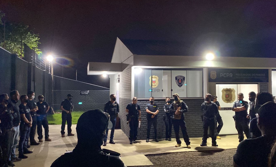 Polícia Civil realiza operação contra organização criminosa que atuava na Casa de Custódia de Maringá