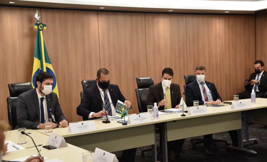 Secretário Marinho participa de reunião com Secretário Nacional de Segurança Pública e CONSESP