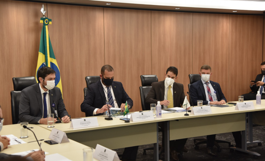 Secretário Marinho participa de reunião com Secretário Nacional de Segurança Pública e CONSESP