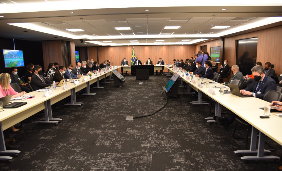 Secretário Marinho participa de reunião com Secretário Nacional de Segurança Pública e CONSESP