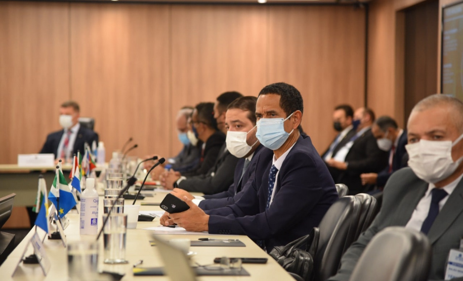 Secretário Marinho participa de reunião com Secretário Nacional de Segurança Pública e CONSESP