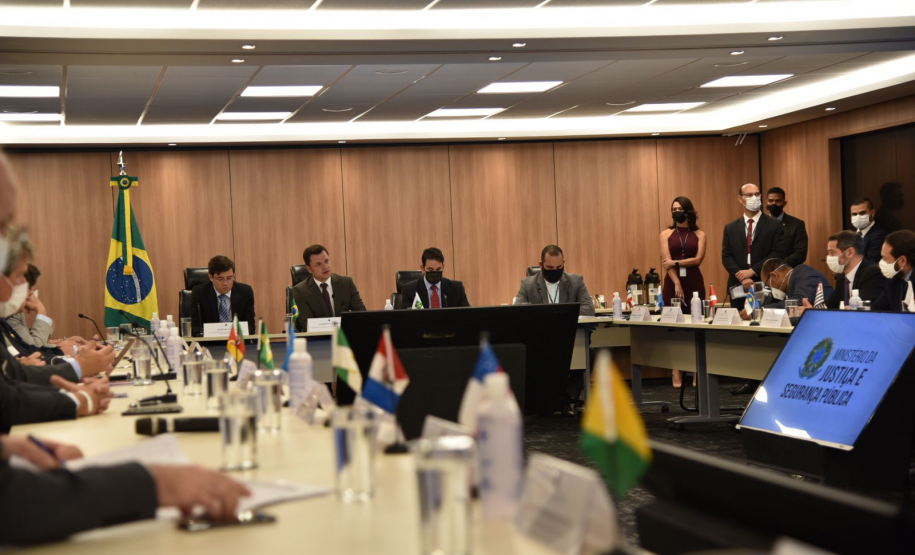 Secretário Marinho participa de reunião com Secretário Nacional de Segurança Pública e CONSESP