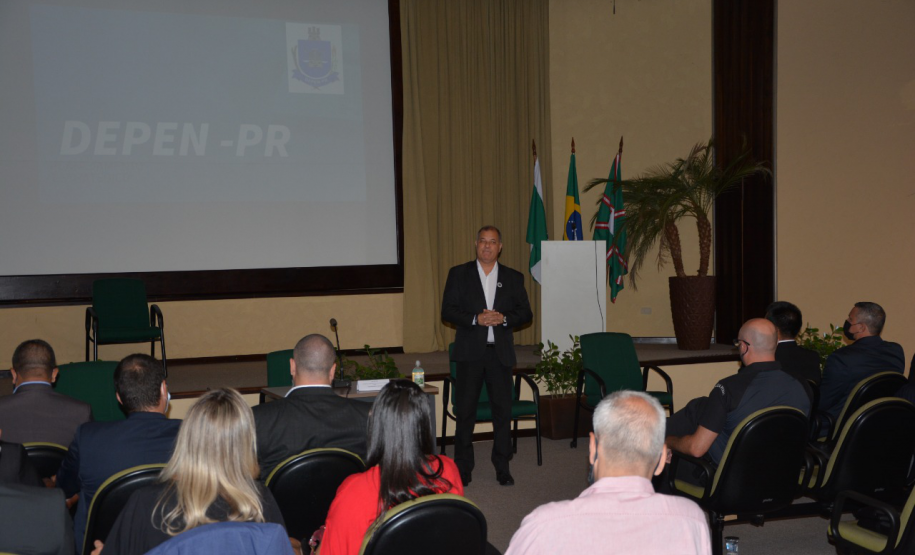 Deppen discute planejamento estratégico com gestores do sistema prisional