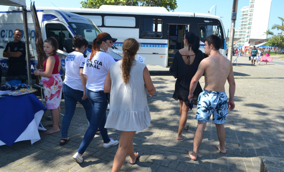 No Litoral, Deppen faz exposição de atividades de ressocialização de presos