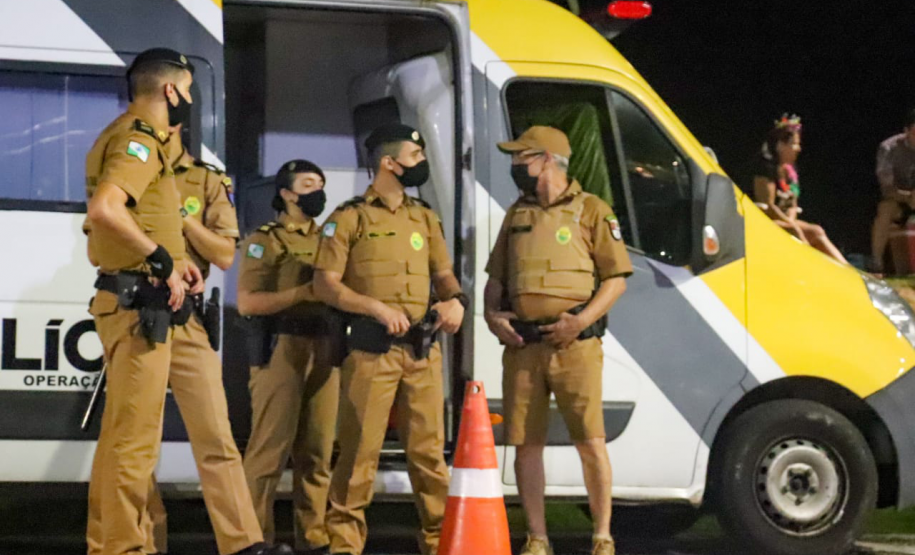 PM aborda 3 mil pessoas e encaminha mais de 100 nos primeiros dias de Carnaval no Litoral