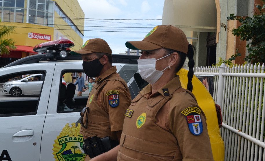 Mais de 25 mil pessoas são abordadas e 323 presas pela PM durante o Carnaval no Paraná