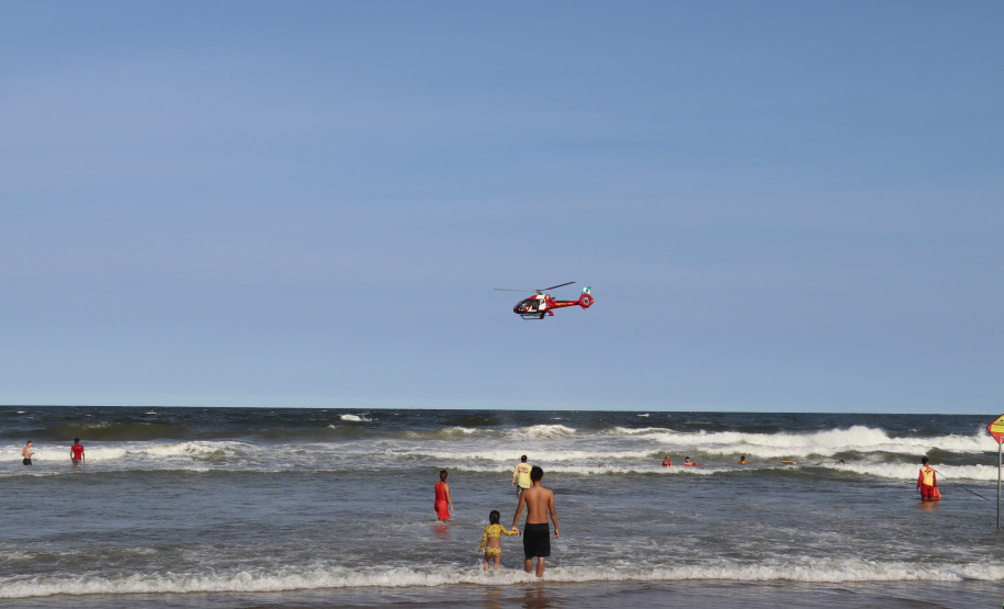 Unidade aérea da PM no Litoral garante agilidade no atendimento durante o feriadão