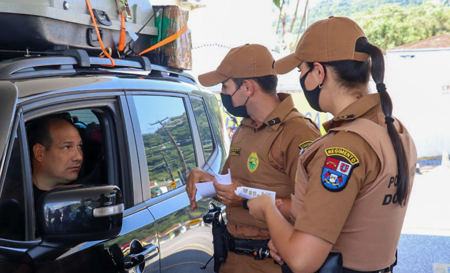 PM faz segurança de mais de meio milhão de pessoas nas praias durante o Carnaval