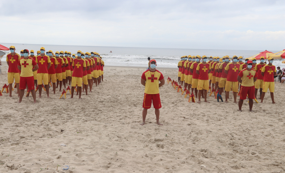 Corpo de Bombeiros forma 55 guarda-vidas civis voluntários no Litoral