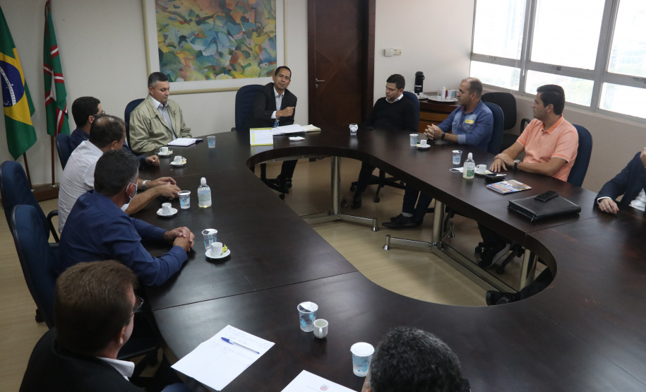 Prefeitos do Extremo Noroeste do estado vêm à Curitiba e visitam Secretaria da Segurança Pública