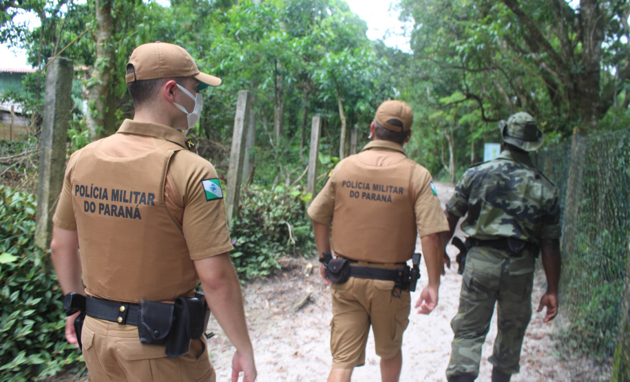 Com policiamento comunitário e ciclopatrulhamento, PM protege turistas e nativos da Ilha do Mel