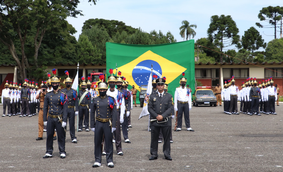 APMG comemora aniversário com entrega de medalhas e instituição de Cunhete do Tempo