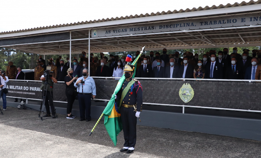 APMG comemora aniversário com entrega de medalhas e instituição de Cunhete do Tempo