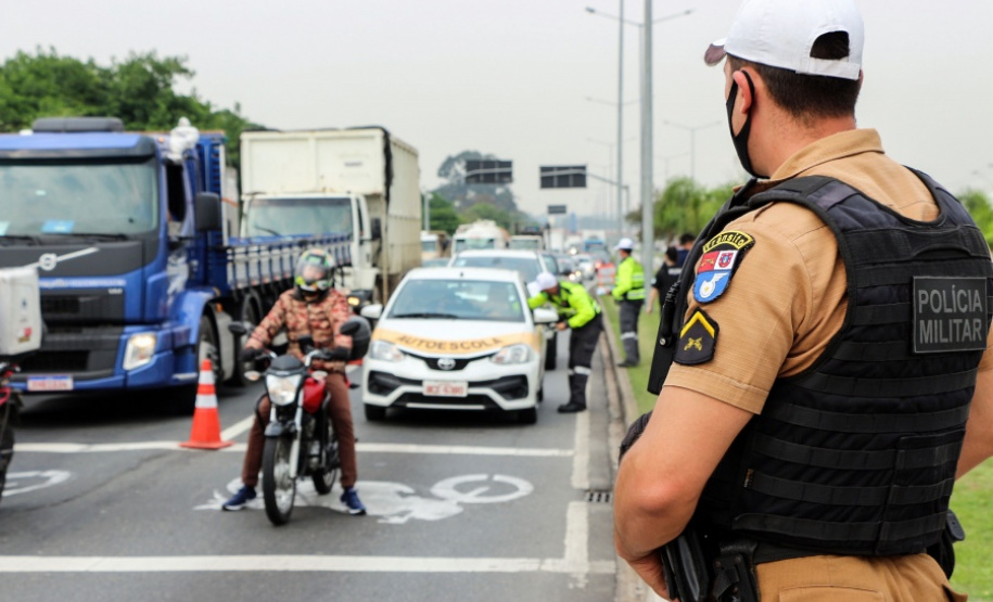 Dados do BPTran mostram que mais da metade dos acidentes de trânsito em Curitiba envolvem motos