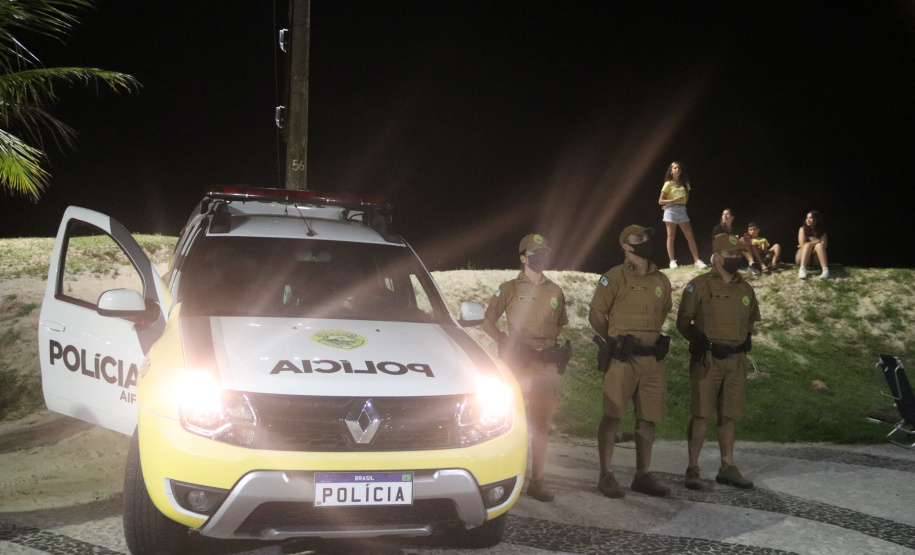 PM faz segurança de mais de meio milhão de pessoas nas praias durante o Carnaval