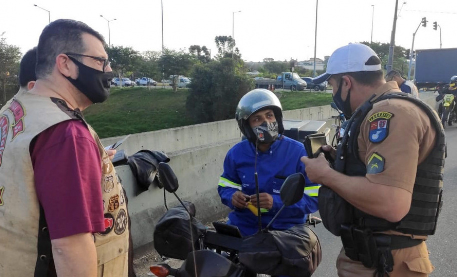 Dados do BPTran mostram que mais da metade dos acidentes de trânsito em Curitiba envolvem motos