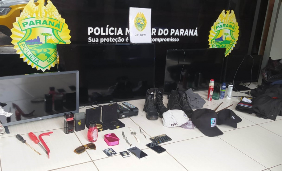 Polícia Militar prende autores de furtos em residências e recuperam