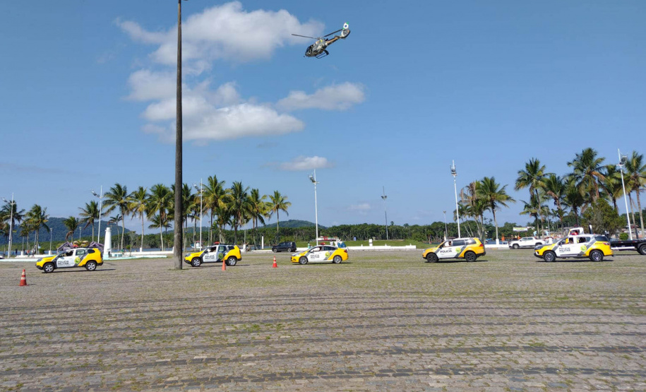 Com apoio de helicóptero e 50 viaturas, PM desencadeia megaoperação no Litoral