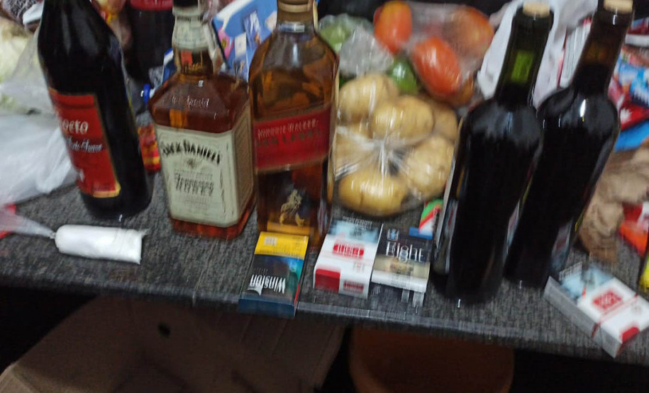 Guarda prisional é preso por facilitar a entrada de drogas na Cadeia Pública de Arapongas