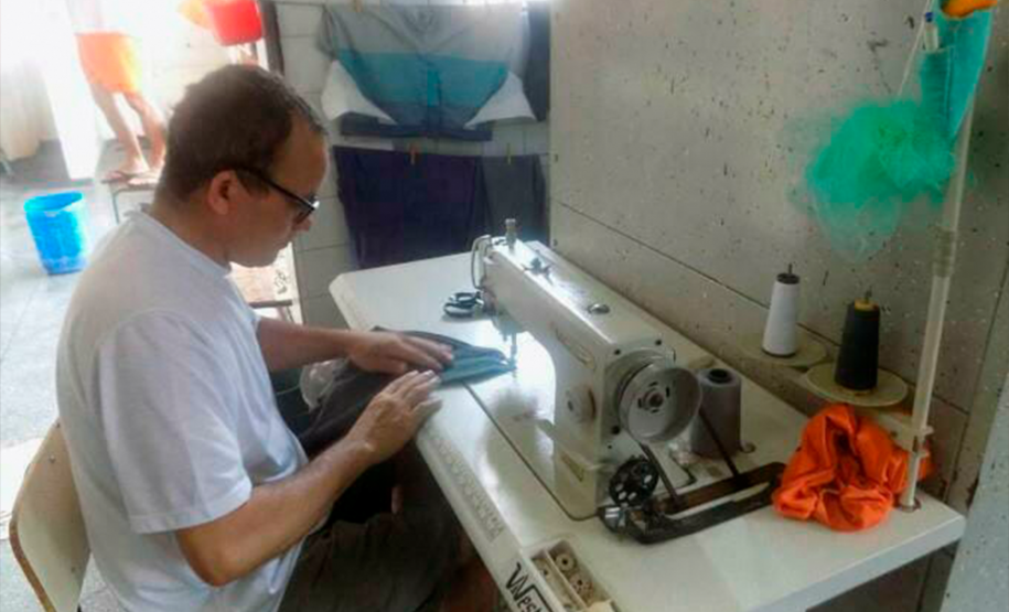 Com 60% dos presos trabalhando, Penitenciária Estadual de Maringá estimula ressocialização