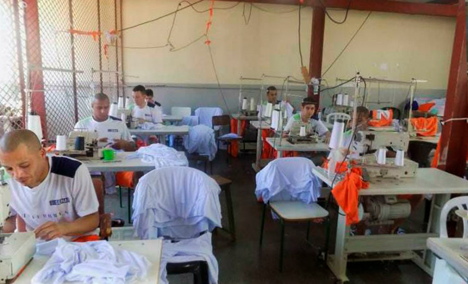 Com 60% dos presos trabalhando, Penitenciária Estadual de Maringá estimula ressocialização