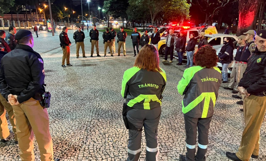 AIFU prende uma pessoa por embriaguez ao volante e apreende 169 essências de narguilé durante fiscalizações em Curitiba