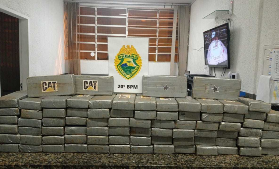 Polícia Militar apreende 112 quilos de cocaína transportados em veículos