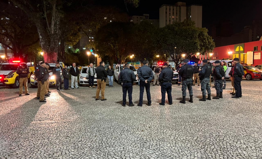 AIFU prende uma pessoa por embriaguez ao volante e apreende 169 essências de narguilé durante fiscalizações em Curitiba