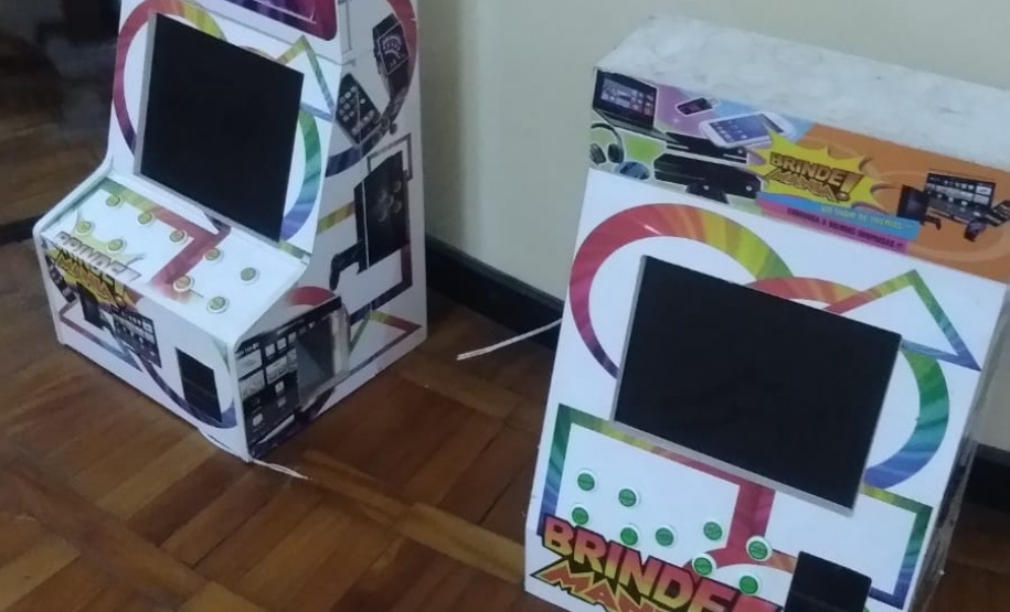 Em operação conjunta, forças de segurança e órgãos municipais fiscalizam estabelecimentos em Curitiba