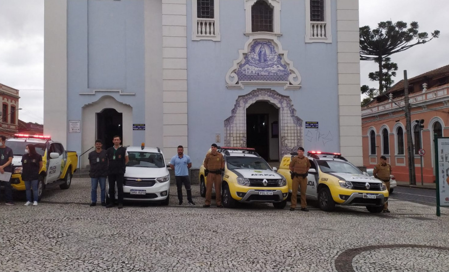 AIFU aplica seis autuações administrativas e fecha um estabelecimento comercial em Curitiba