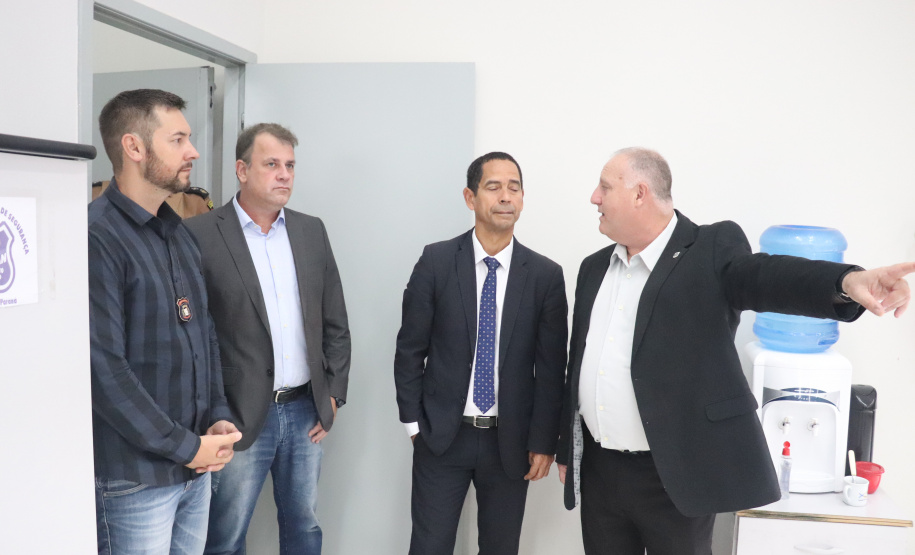 Secretário Marinho visita Centro Integrado de Segurança Pública em Campo Largo