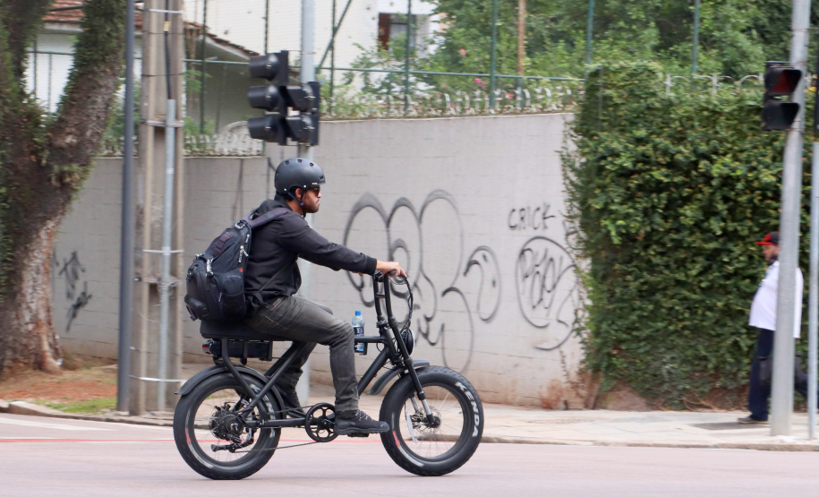 Ciclomotores e bicicletas elétricas precisam seguir recomendações de segurança