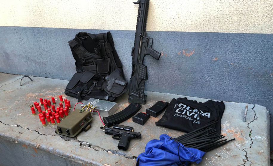 Polícia Civil apreende armas e prende três pessoas por porte ilegal em Santa Helena