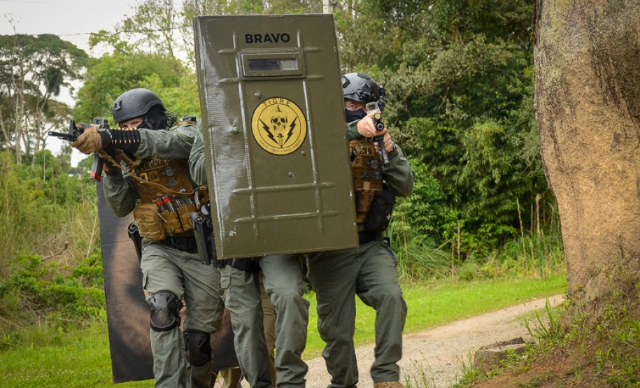 Polícia Civil resgata refém e prende dois sequestradores em Curitiba