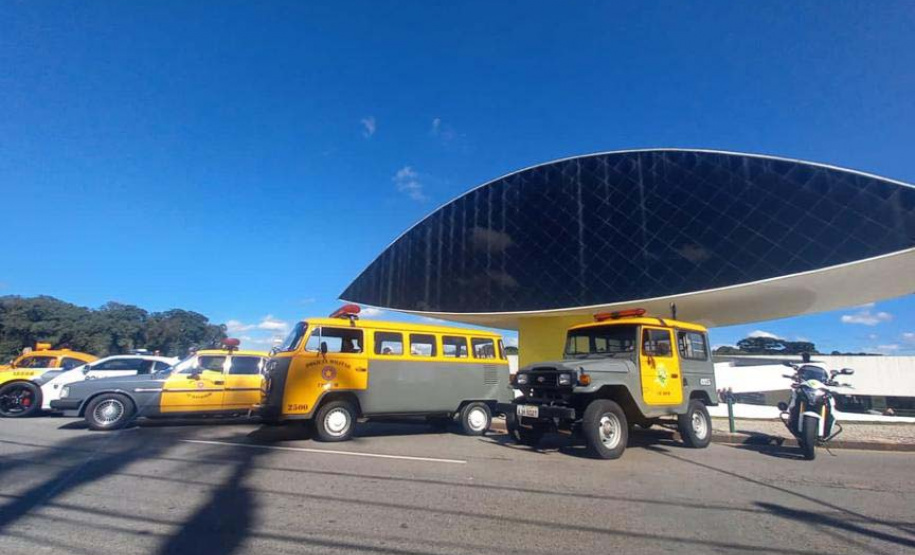 BPTran leva coleção de carros a pontos turísticos da Capital no feriadão de Páscoa