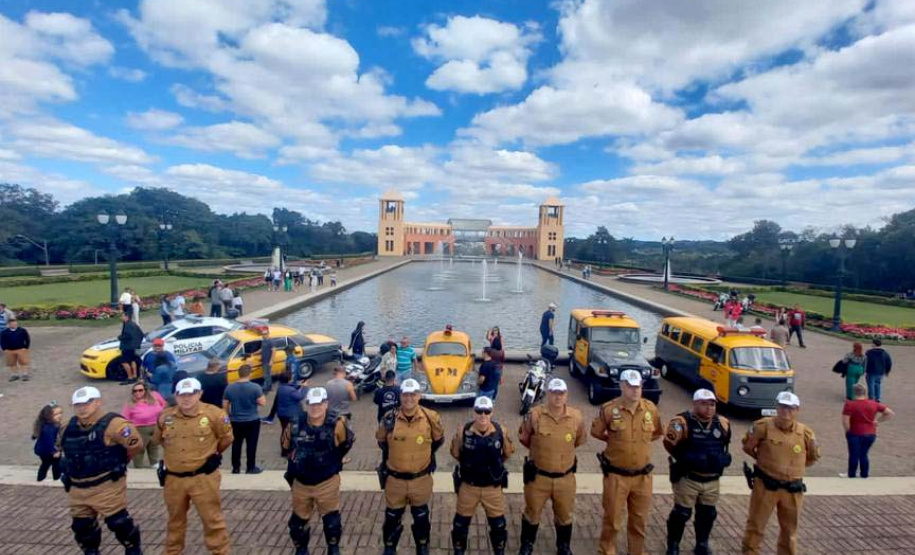 BPTran leva coleção de carros a pontos turísticos da Capital no feriadão de Páscoa